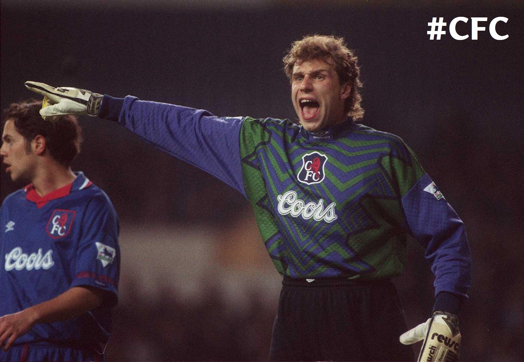 Chelsea FC on Twitter: "Talking of goalkeepers, Dmitri Kharine made his debut for @chelseafc on this day back in 1993! #CFC http://t.co/bWNHDMNaIJ" / Twitter