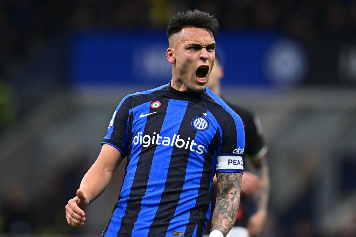 Lautaro Martinez tỏa sáng giúp Inter thắng AC Milan