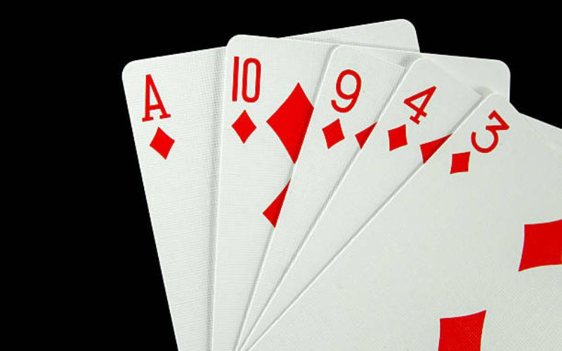 Tìm hiểu thứ tự Poker HitClub chi tiết cho người mới bắt đầu 