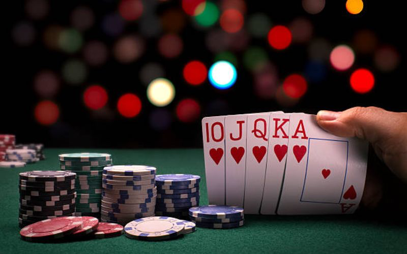 Tìm hiểu thứ tự Poker HitClub chi tiết cho người mới bắt đầu 