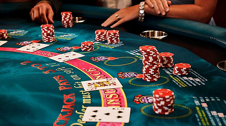 Quy tắc Blackjack: Hướng dẫn chi tiết cho người mới bắt đầu