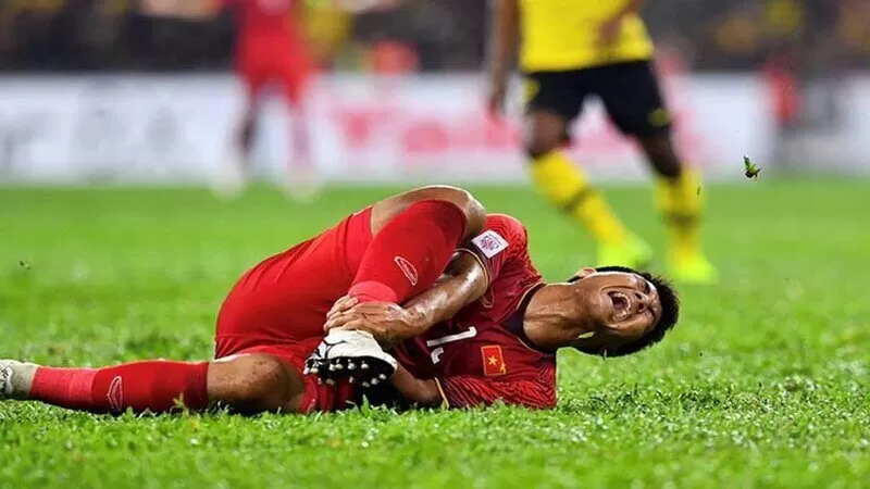 Kỹ thuật sút knuckleball trong bóng đá như thế nào?