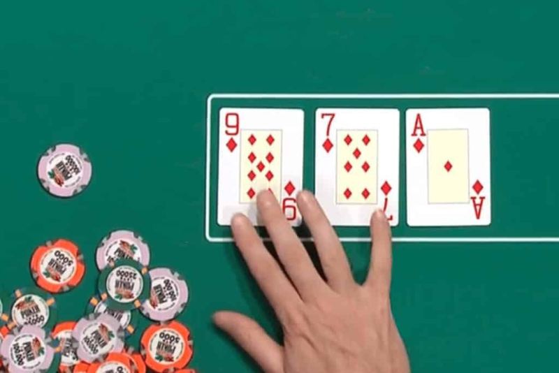 Phân biệt Xì Tố và Poker - Chia sẻ cho anh em nên tham gia trò chơi nào?