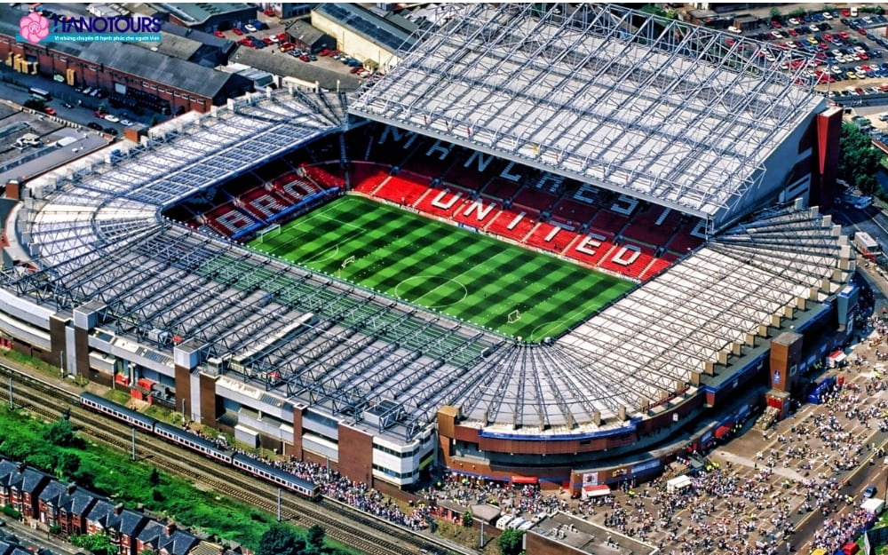 Khám phá Old Trafford, địa điểm du lịch hấp dẫn ở Manchester