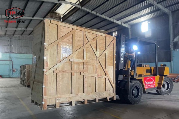 Dịch vụ cho thuê xe nâng Thành Phát giá rẻ