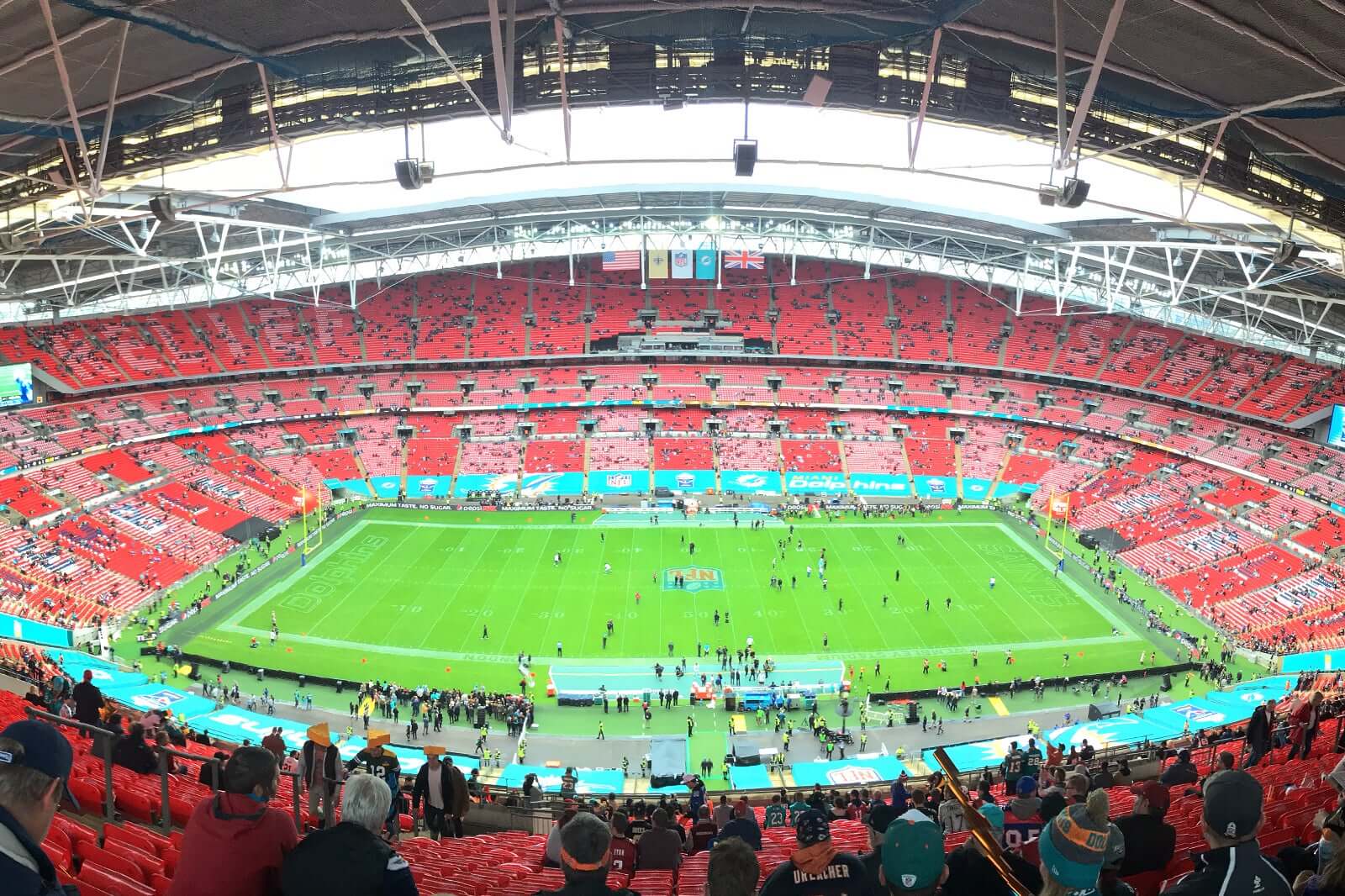 Sân vận động Wembley và công nghệ tạo ra 100% cỏ tái chế