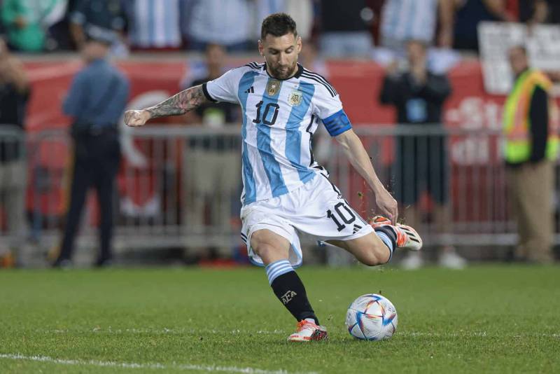 Lực Sút Của Messi Bao Nhiêu Km/h? Giải Đáp Chuẩn Xác Nhất