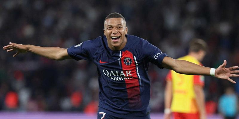 Kylian Mbappe: Cuộc đời và sự nghiệp của cầu thủ mới của Los Blancos