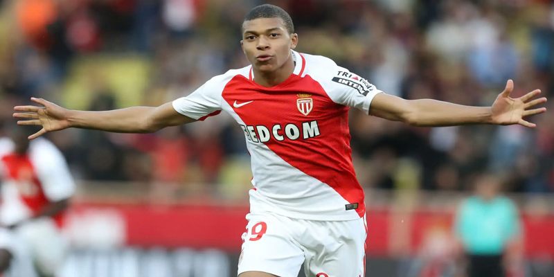 Kylian Mbappe: Cuộc đời và sự nghiệp của cầu thủ mới của Los Blancos