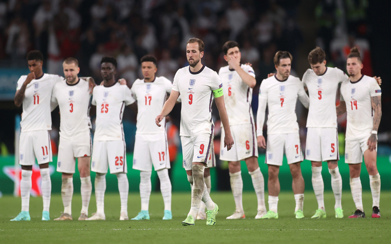 Xây dựng đội tuyển Anh trong mơ: 11 huyền thoại của Tam Sư